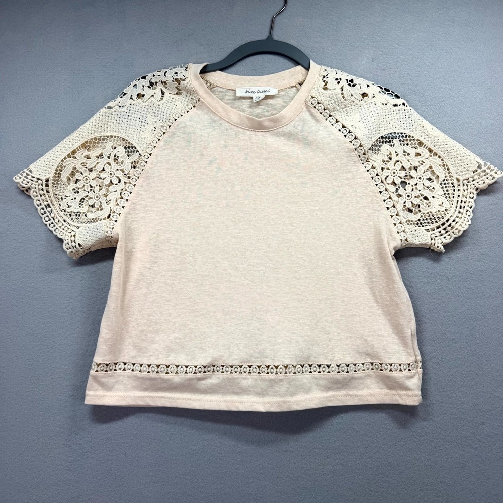 Blue Tassel Cropped Top Womens Medium Beige Lightweight Lacey Crochet Crew Neck